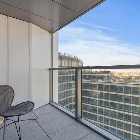 アパート Eurovea Tower 1 Danube View ブラチスラヴァ