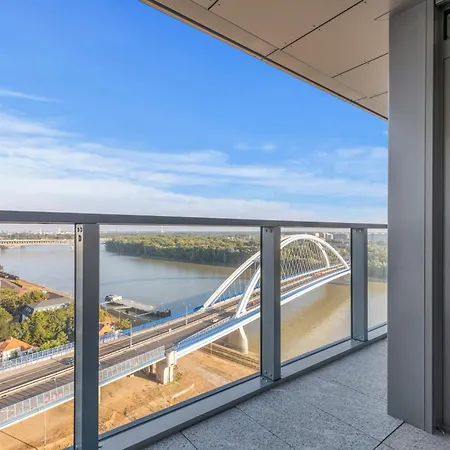 アパート Eurovea Tower 1 Danube View ブラチスラヴァ