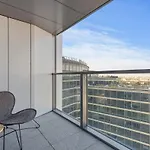 Eurovea Tower 1 Danube View アパート *