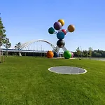 Eurovea Tower 1 Danube View * ブラチスラヴァ